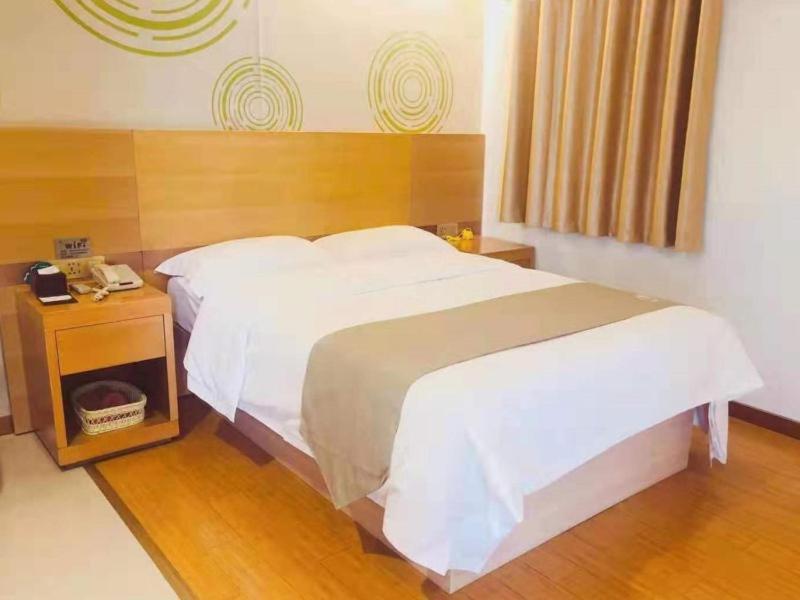 Greentree Inn Jiangxi Fuzhou Gandong Bridge Express Hotel Kültér fotó