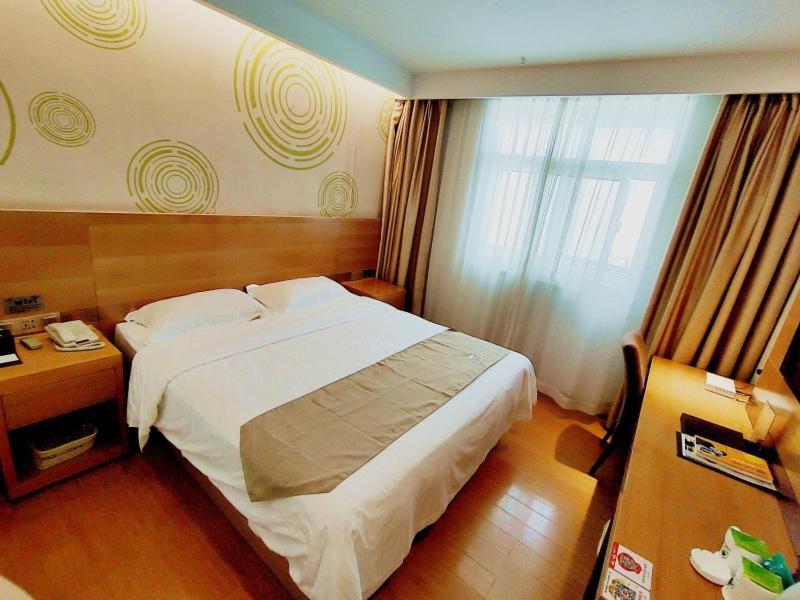 Greentree Inn Jiangxi Fuzhou Gandong Bridge Express Hotel Kültér fotó