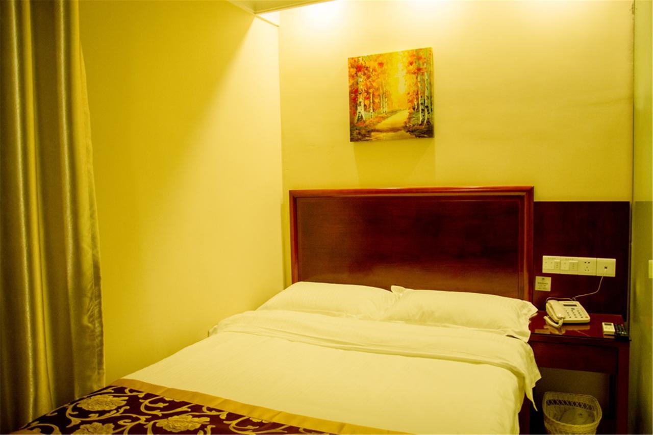 Greentree Inn Jiangxi Fuzhou Gandong Bridge Express Hotel Kültér fotó